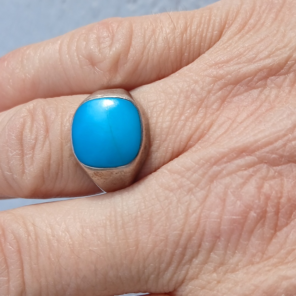 Vintage Turquoise ring with Sterling Silver band, unique design